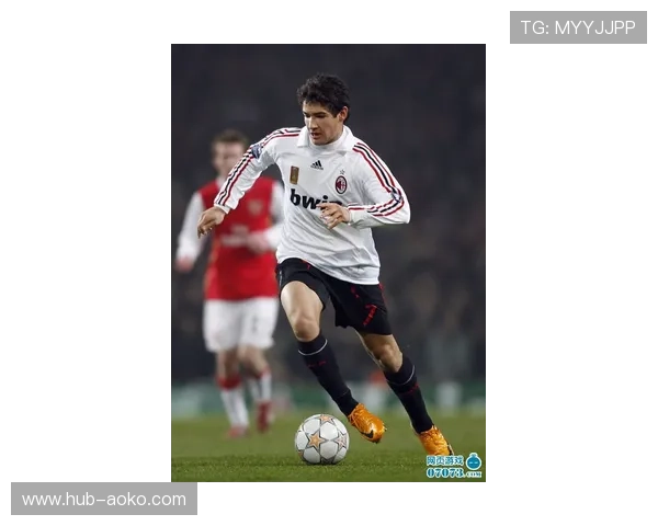 足球巨星转会风云解析 各大球员未来归属与动向一览